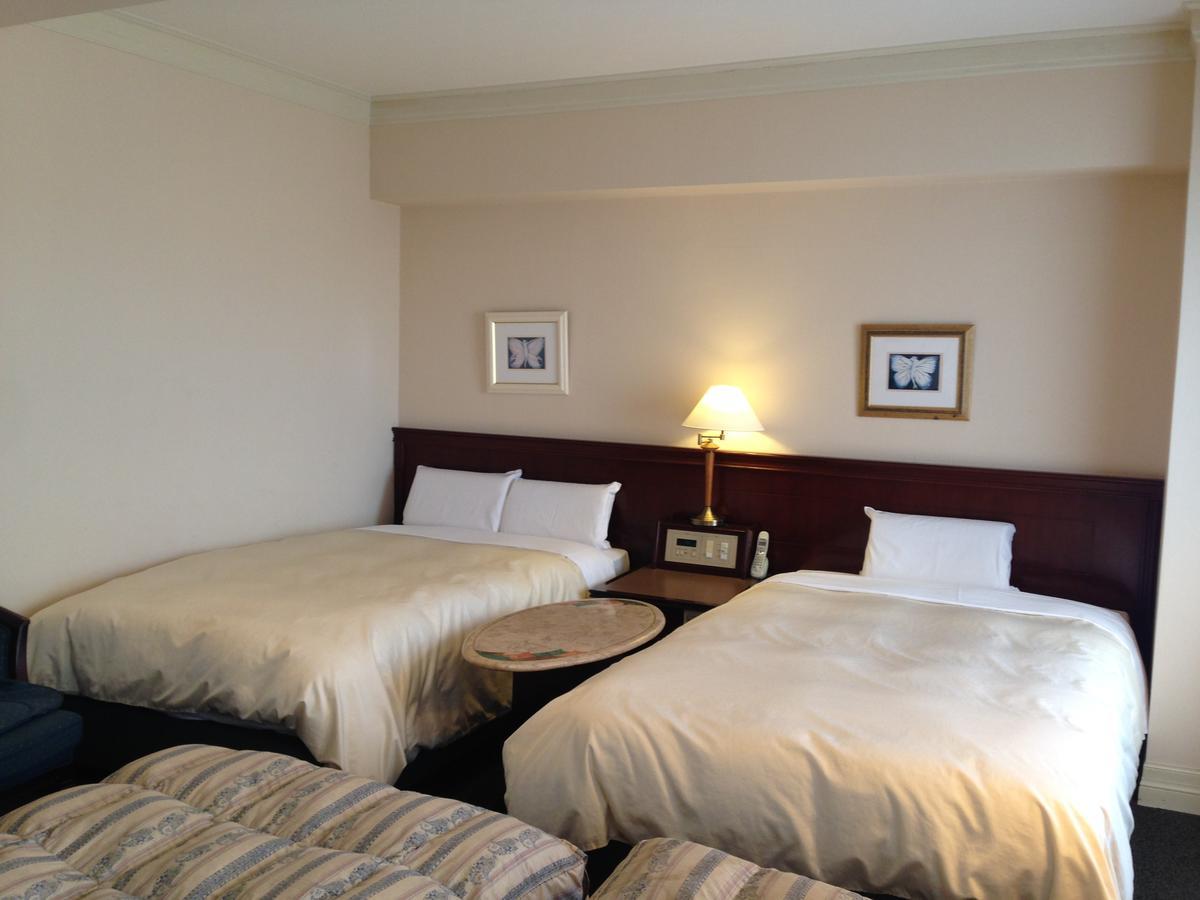 Creston Hotel Івакі Екстер'єр фото